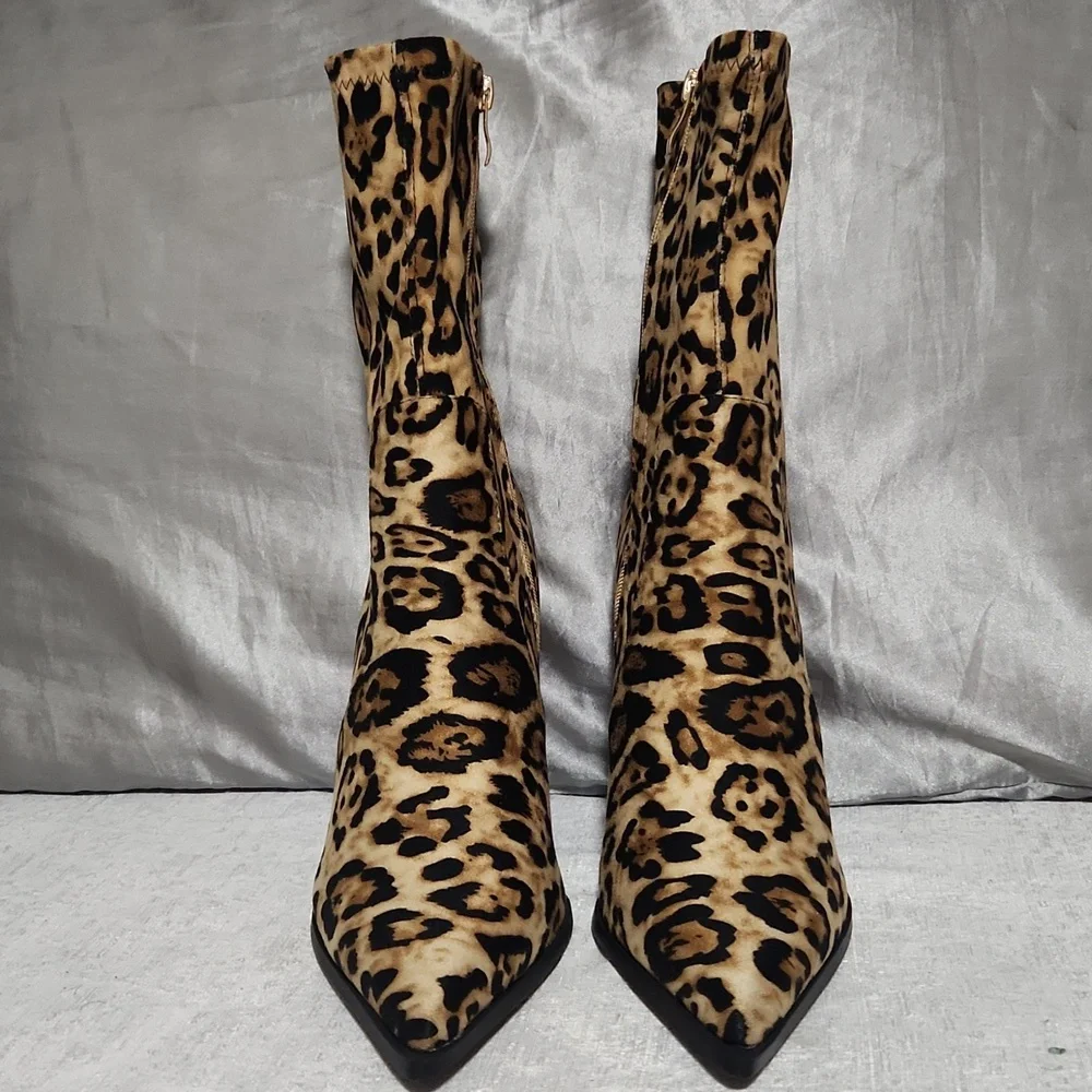 NWOT AZLEA WANG Leopard Print Stiletto Ankle Boots Size 11. - Picture 4 of 14